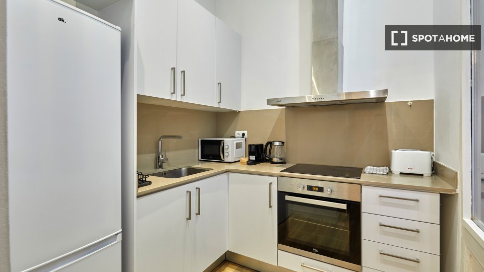 Apartment Barcelona, 2 beds, 80m² — photo 24