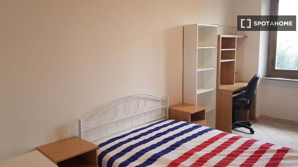 Double room Turin, 3 beds, 96m² — photo 3