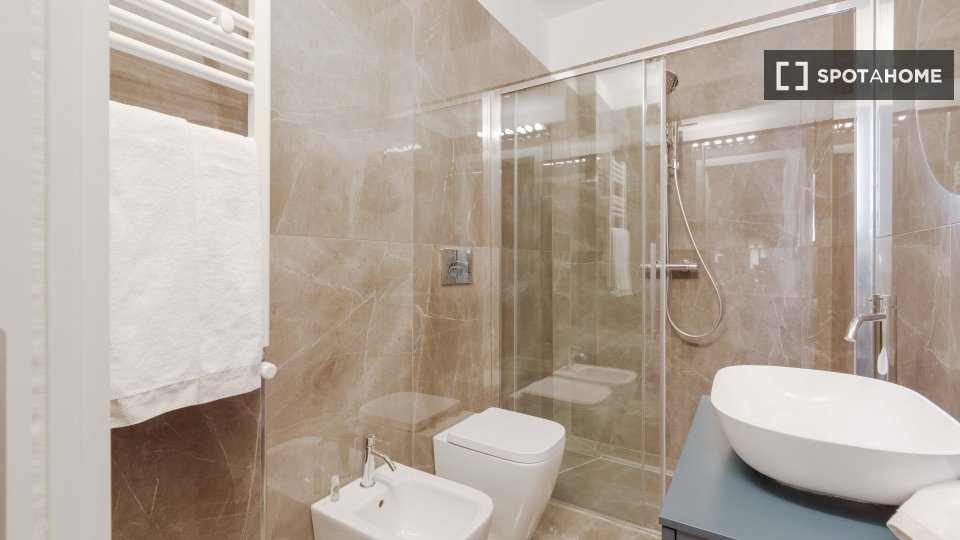 Apartment Milan, 1 bed, 70m² — photo 1