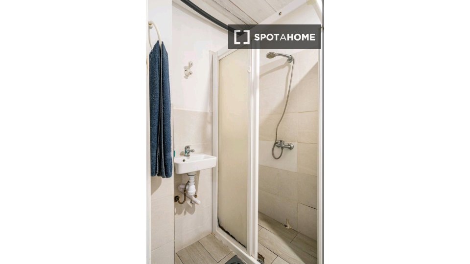 Double room Valencia, 6 beds, 70m² — photo 13
