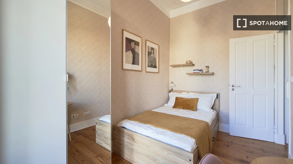 Double room Lisbon, 7 beds — photo 3