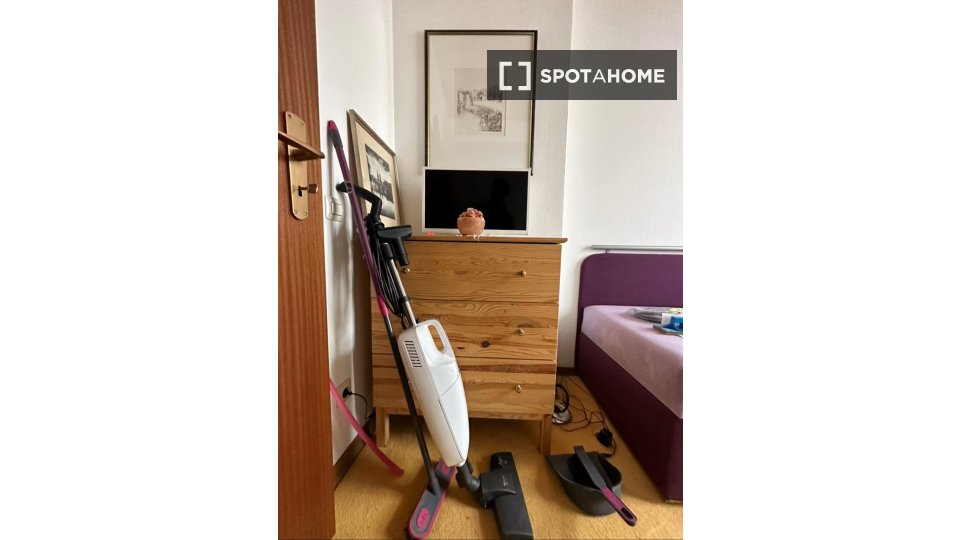 Double room Berlin, 5 beds, 85m² — photo 15