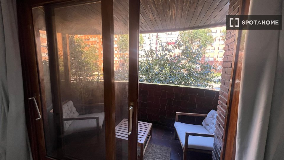 Double room Madrid, 6 beds, 200m² — photo 32