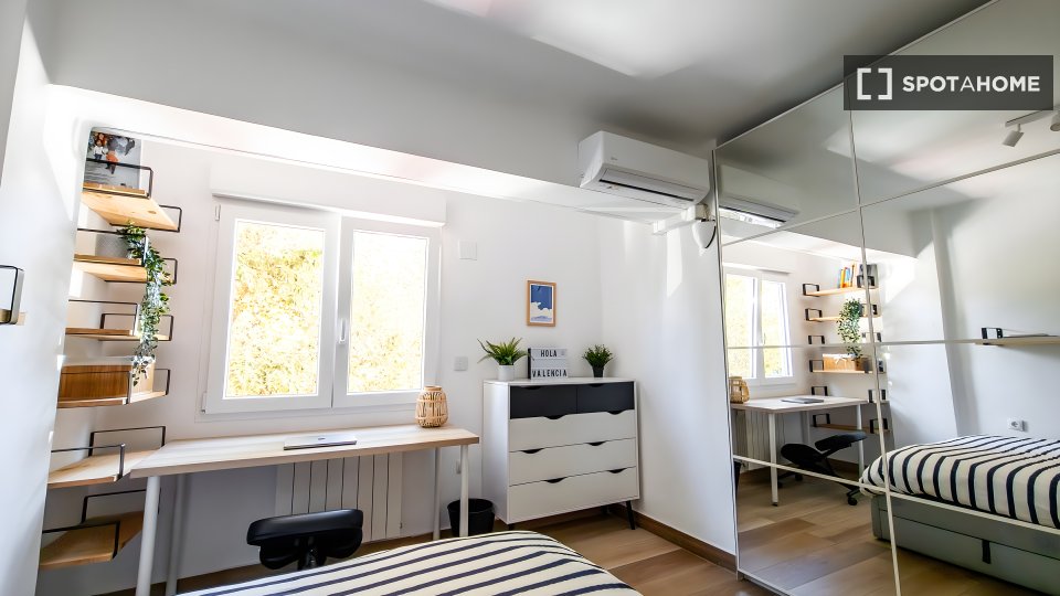 Double room Valencia, 4 beds, 90m² — photo 6