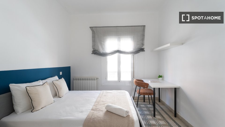 Double room Madrid, 6 beds — photo 2