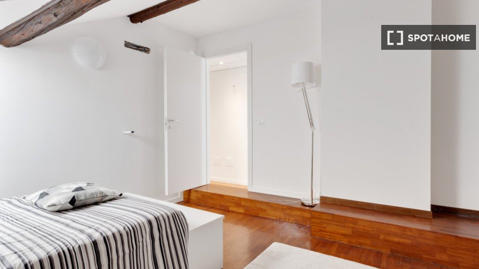 Double room Milan, 6 beds, 100m² — photo 11