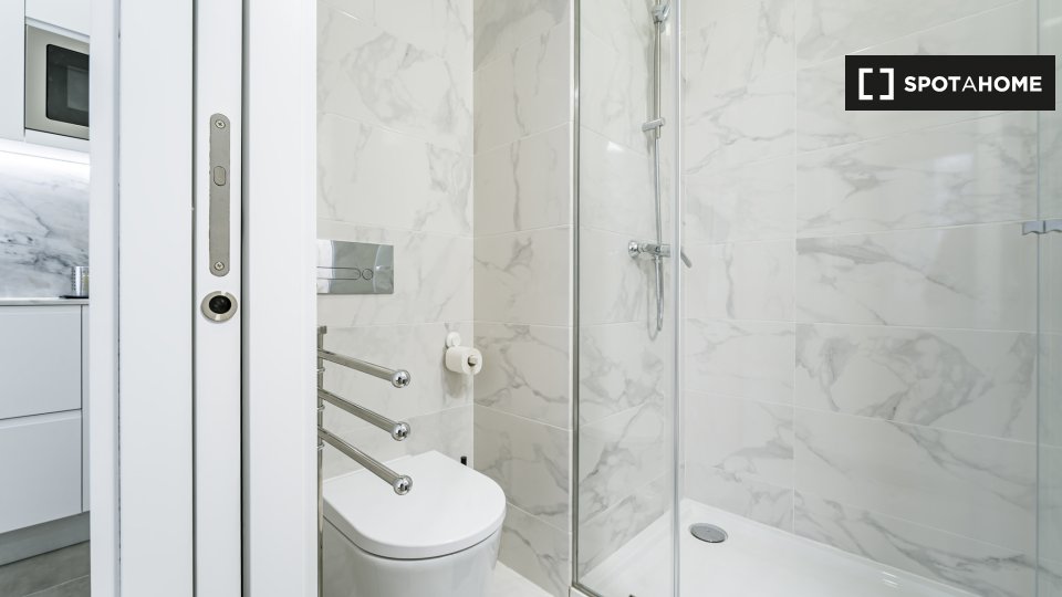 Apartment Porto, 1 bed, 35m² — photo 12