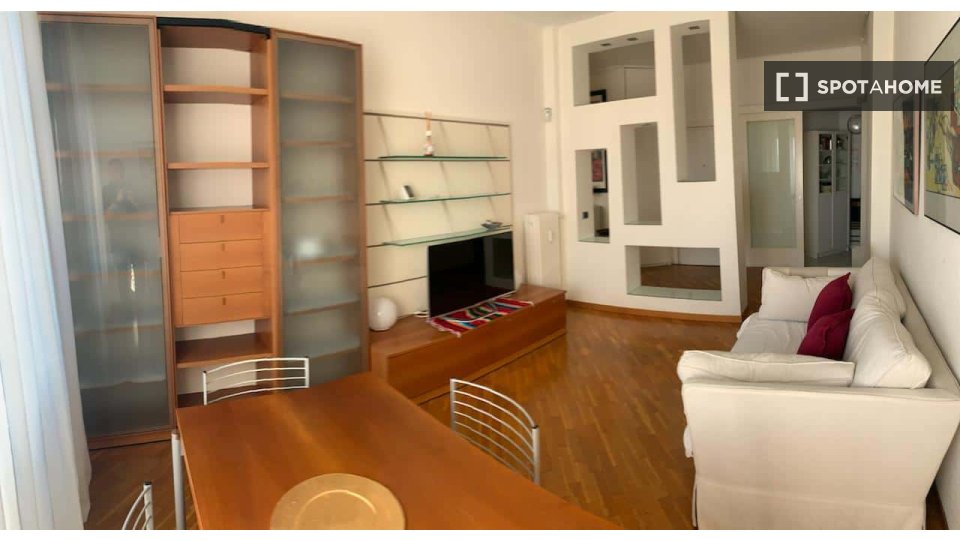 Appartamento con 1 camera da letto in affitto a Porta Vigentina, Milano. - in Milan