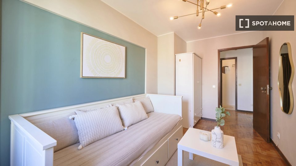 Double room Lisbon, 5 beds — photo 2