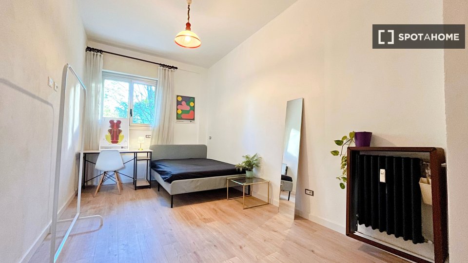 Double room Milan, 3 beds, 85m² — photo 10