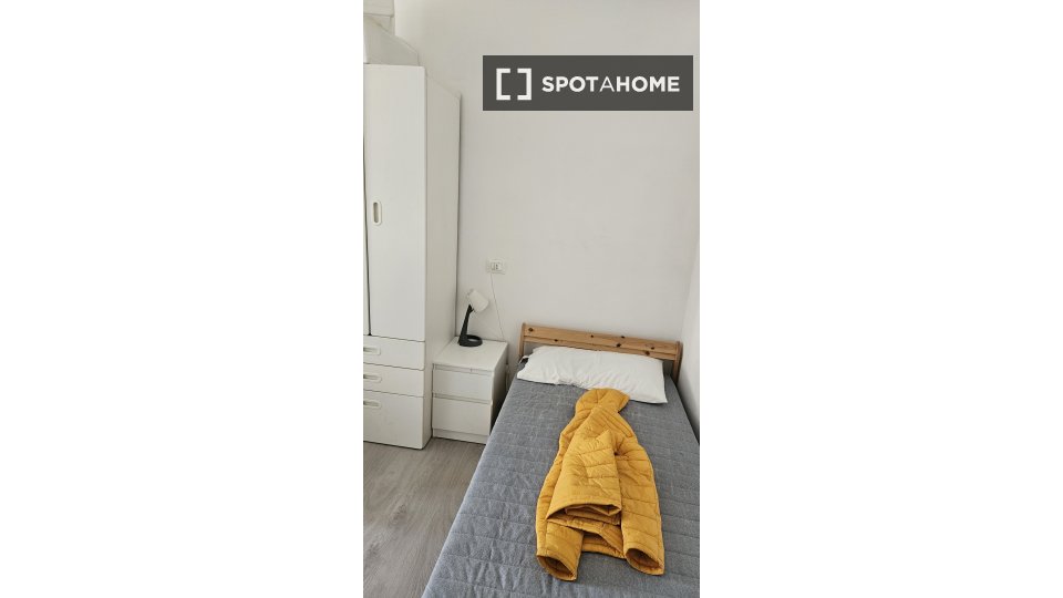 Double room Milan, 1 bed, 90m² — photo 6