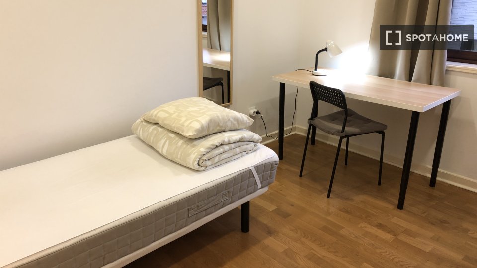 Apartment Coimbra, 4 beds, 129m² — photo 16