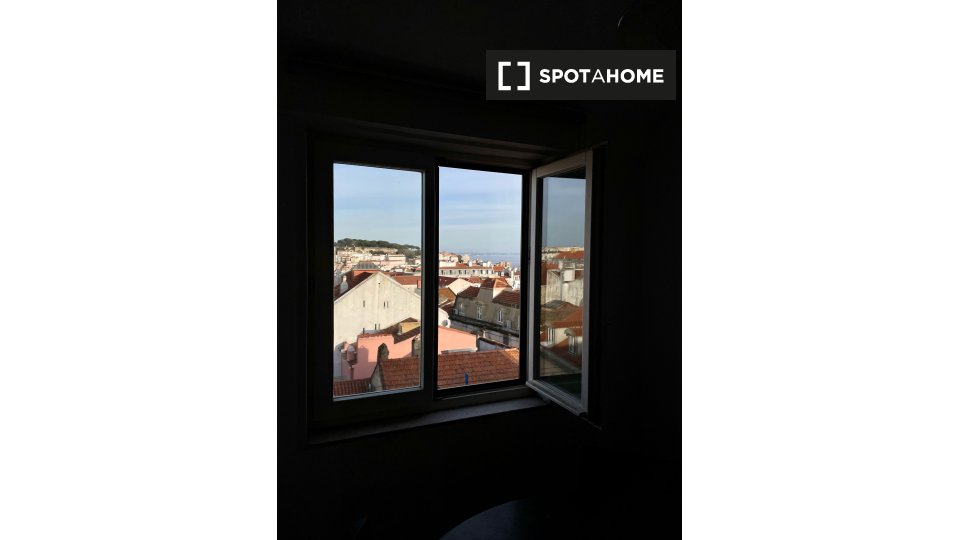 Apartment Lisbon, 2 beds, 75m² — photo 7