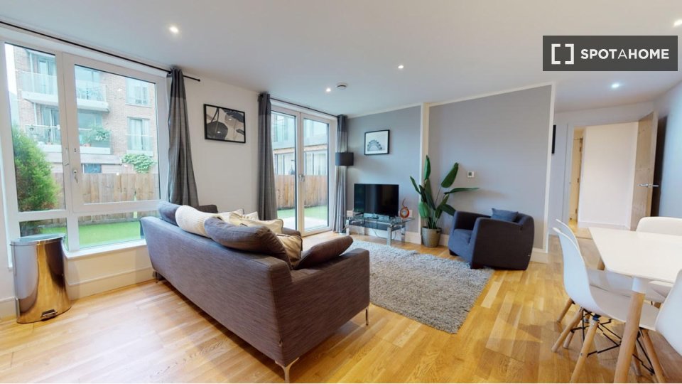 Apartment London, 2 beds — photo 15