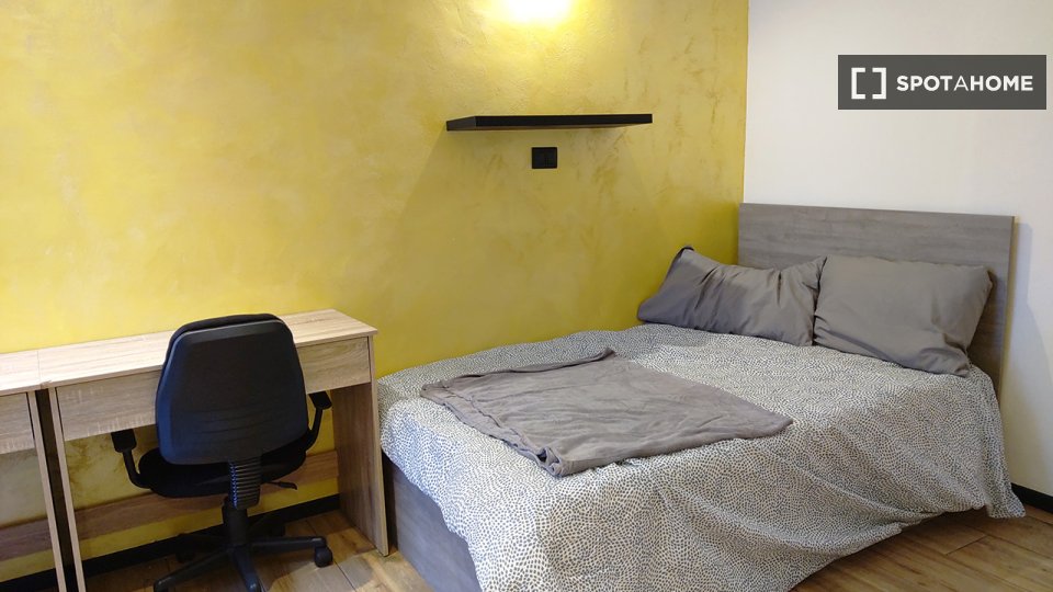 Double room Turin, 3 beds, 90m² — photo 1