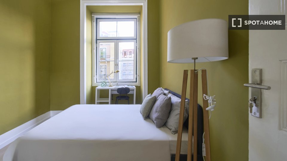 Double room Lisbon, 9 beds — photo 11