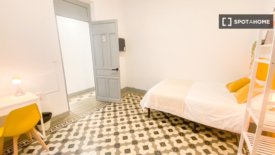 Double room Granada, 6 beds, 160m² — photo 14
