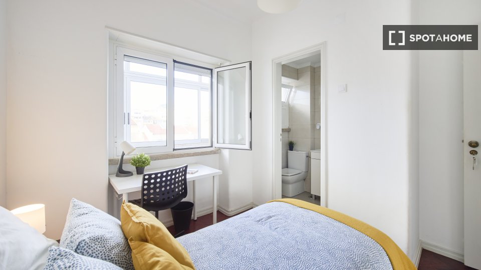 Double room Lisbon, 7 beds — photo 6