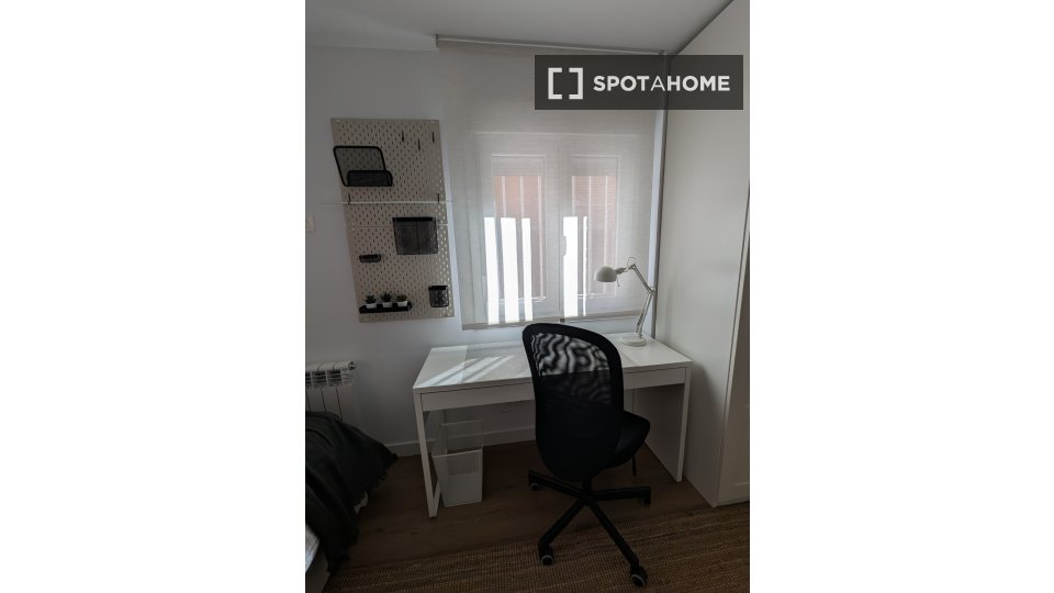Double room Madrid, 5 beds — photo 18