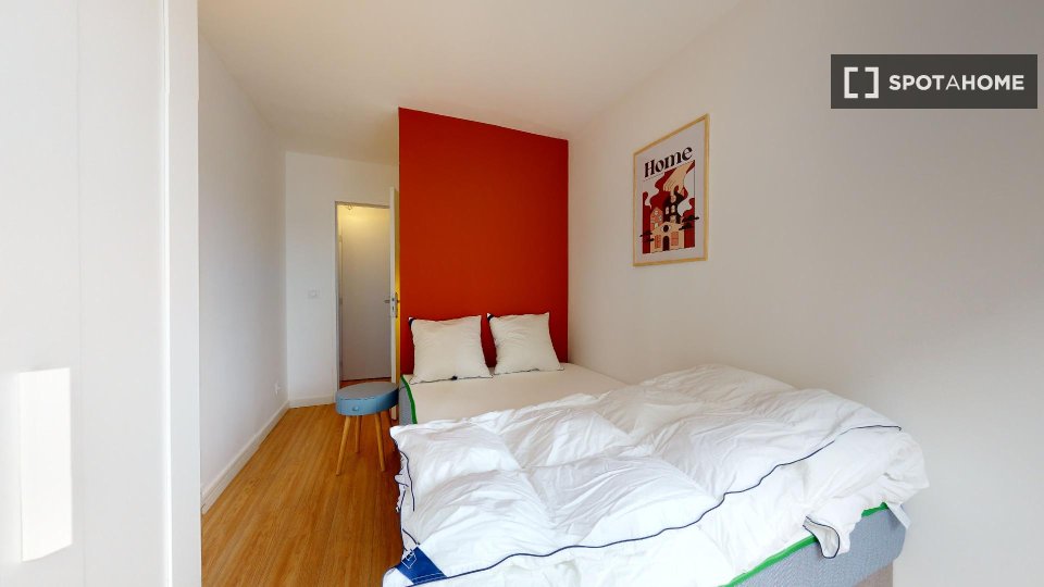 Double room Marseille, 15 beds — photo 14