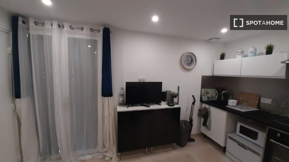 Apartment Montpellier, 1 bed — photo 9