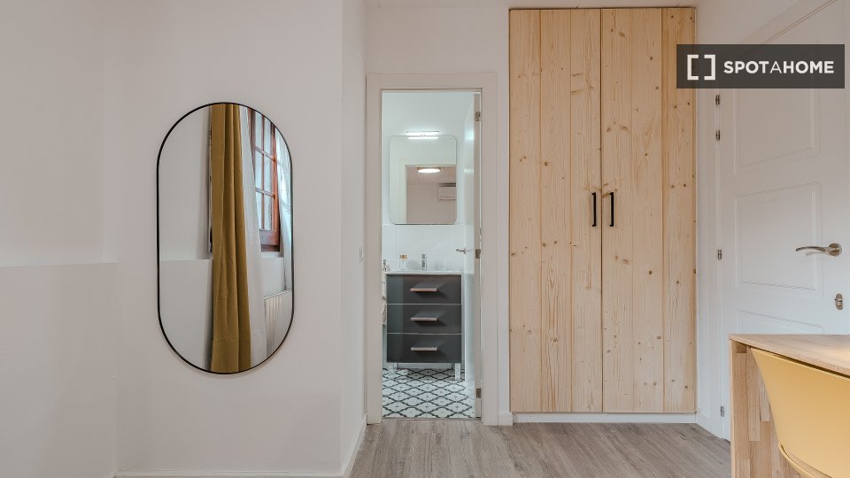 Double room Barcelona, 6 beds, 227m² — photo 70