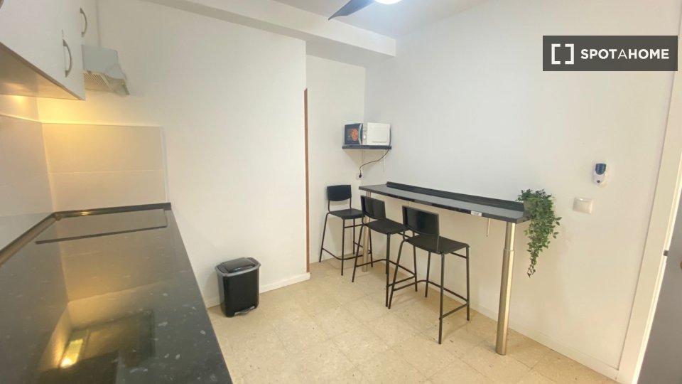 Double room Madrid, 5 beds — photo 6