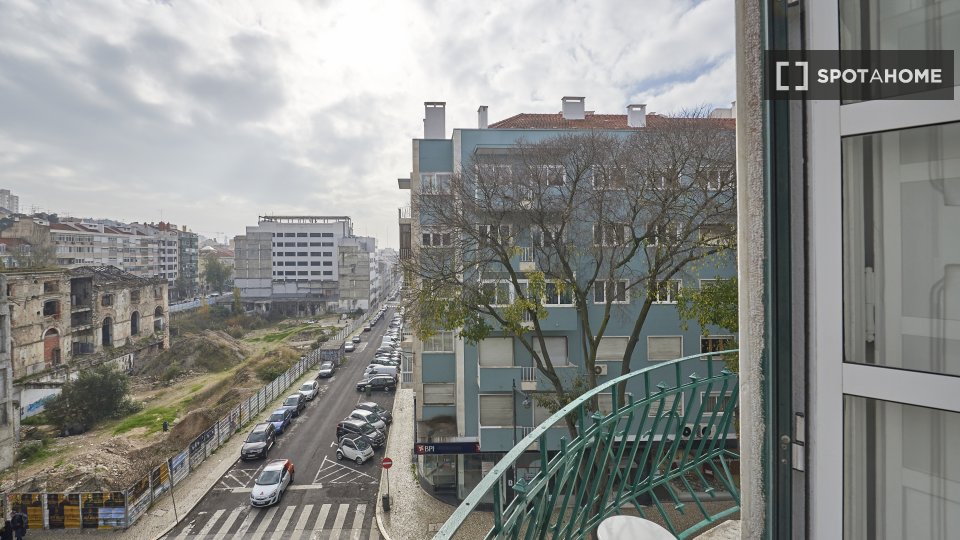 Double room Lisbon, 7 beds, 110m² — photo 36