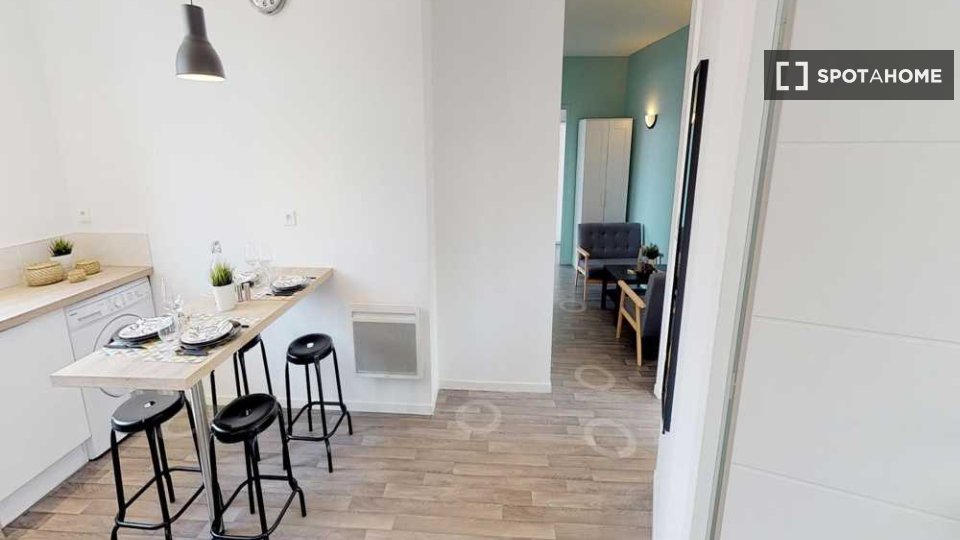 Double room Lille, 4 beds, 80m² — photo 17