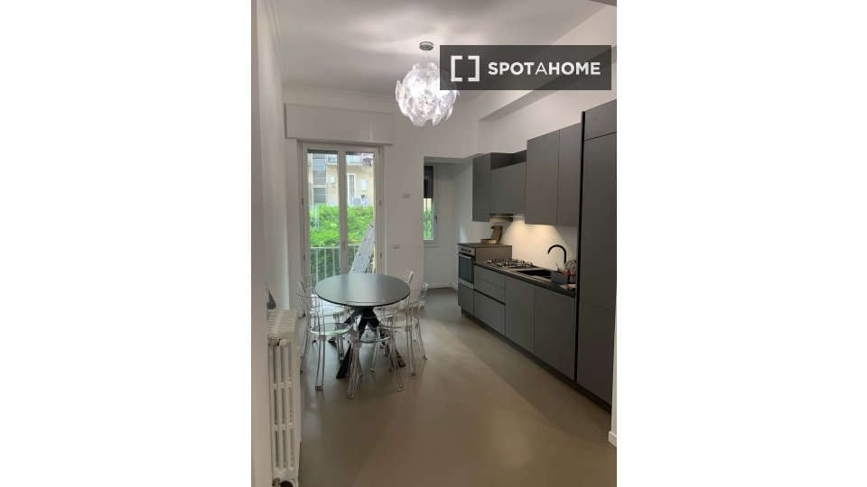 Double room Milan, 1 bed — photo 14