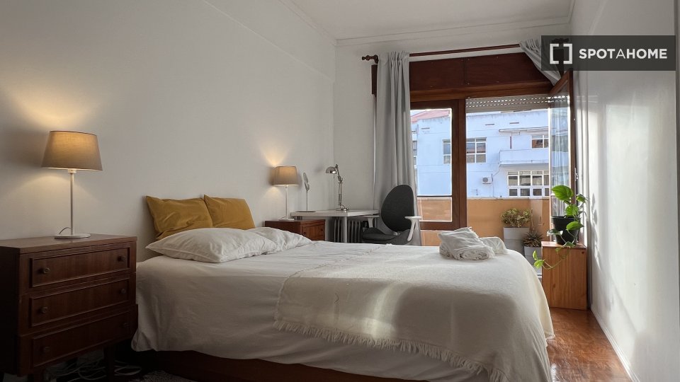 Double room Lisbon, 4 beds, 100m² — photo 11