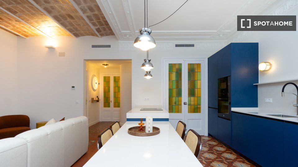Apartment Barcelona, 4 beds, 135m² — photo 11