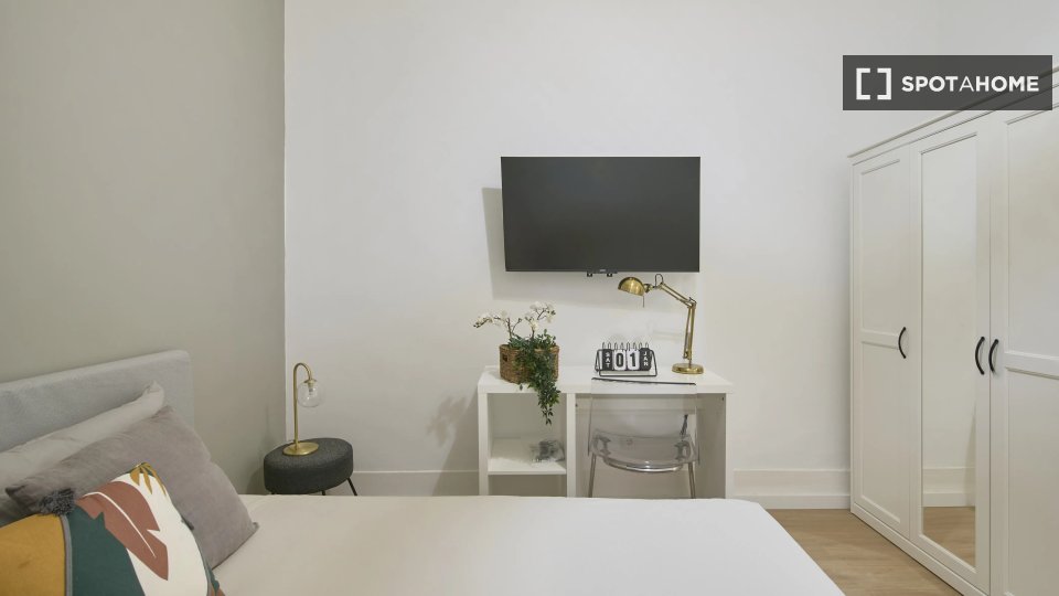 Double room Lisbon, 9 beds — photo 12