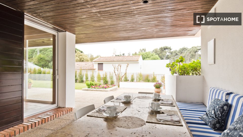 Apartment Lisbon, 3 beds, 140m² — photo 16