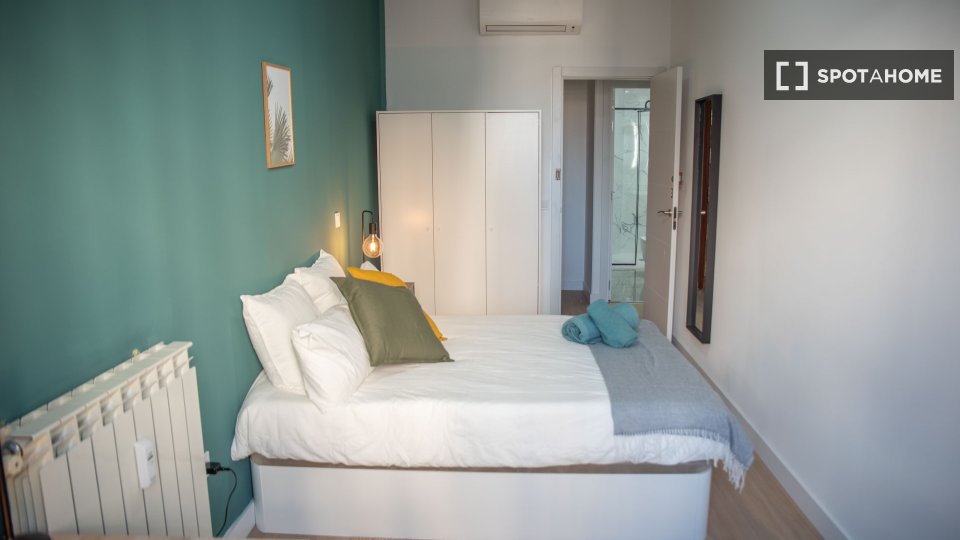 Double room Madrid, 5 beds, 90m² — photo 30