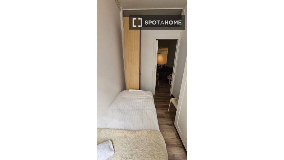 Apartment Barcelona, 5 beds, 110m² — photo 17