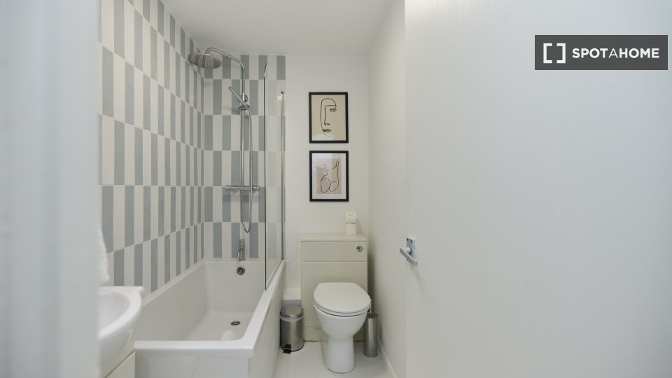 Apartment London, 2 beds, 58m² — photo 10