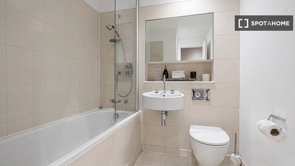 Apartment London, 1 bed, 40m² — photo 3