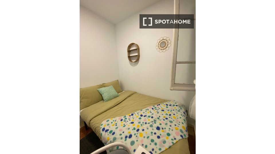 Double room Madrid, 4 beds — photo 9