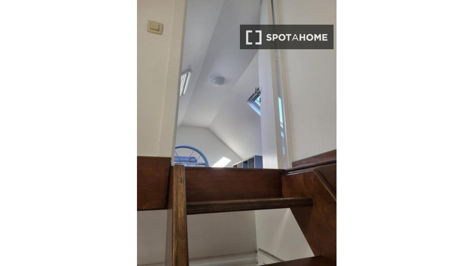 Double room Brussels, 6 beds — photo 10