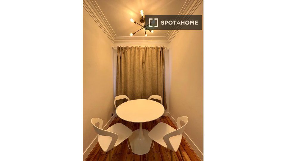 Apartment Lisbon, 2 beds — photo 17
