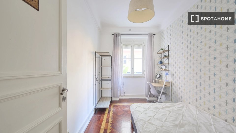 Double room Lisbon, 7 beds — photo 11