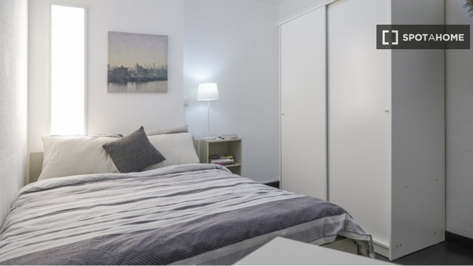 Double room Madrid, 7 beds, 115m² — photo 9