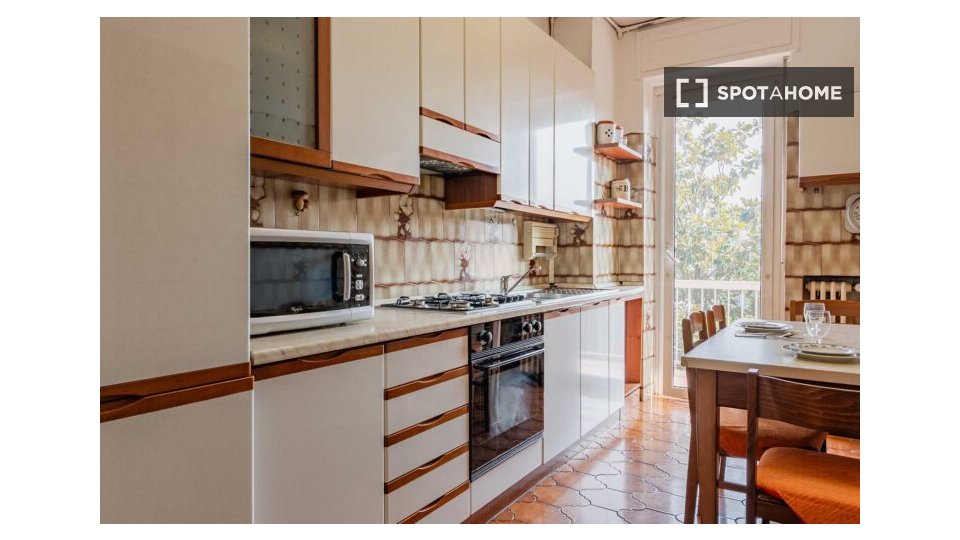 Double room Milan, 3 beds — photo 8