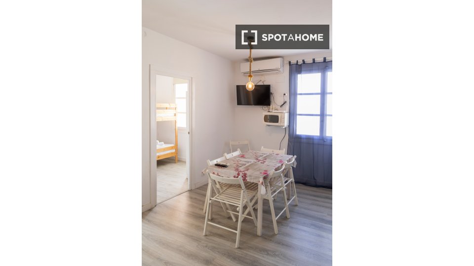 Apartment Valencia, 3 beds, 70m² — photo 47