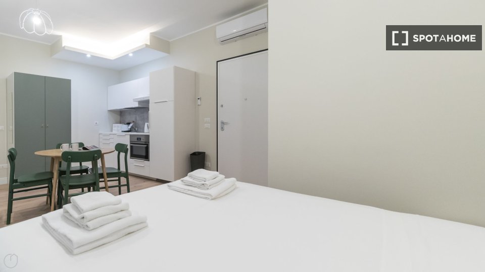 Apartment Milan, 1 bed, 37m² — photo 14