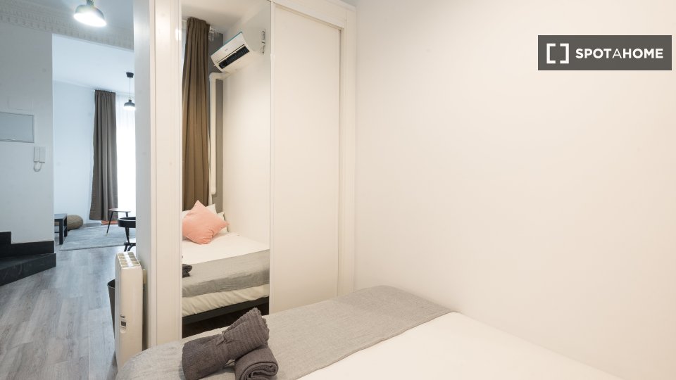 Apartment Madrid, 1 bed — photo 11