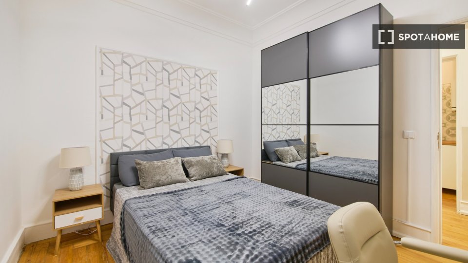 Double room Lisbon, 6 beds — photo 70