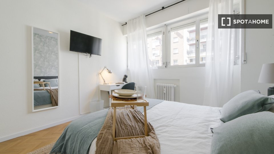 Double room Madrid, 9 beds — photo 11