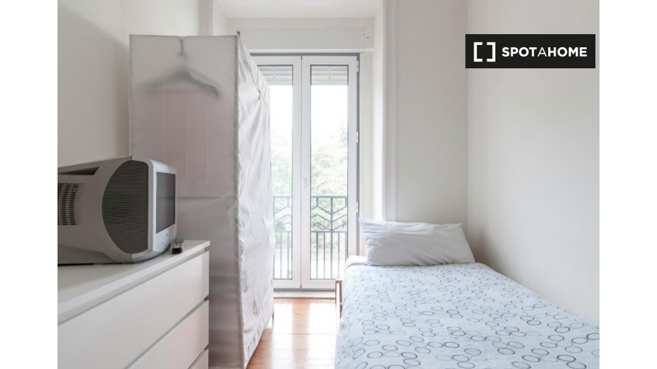 Double room Lisbon, 6 beds — photo 2